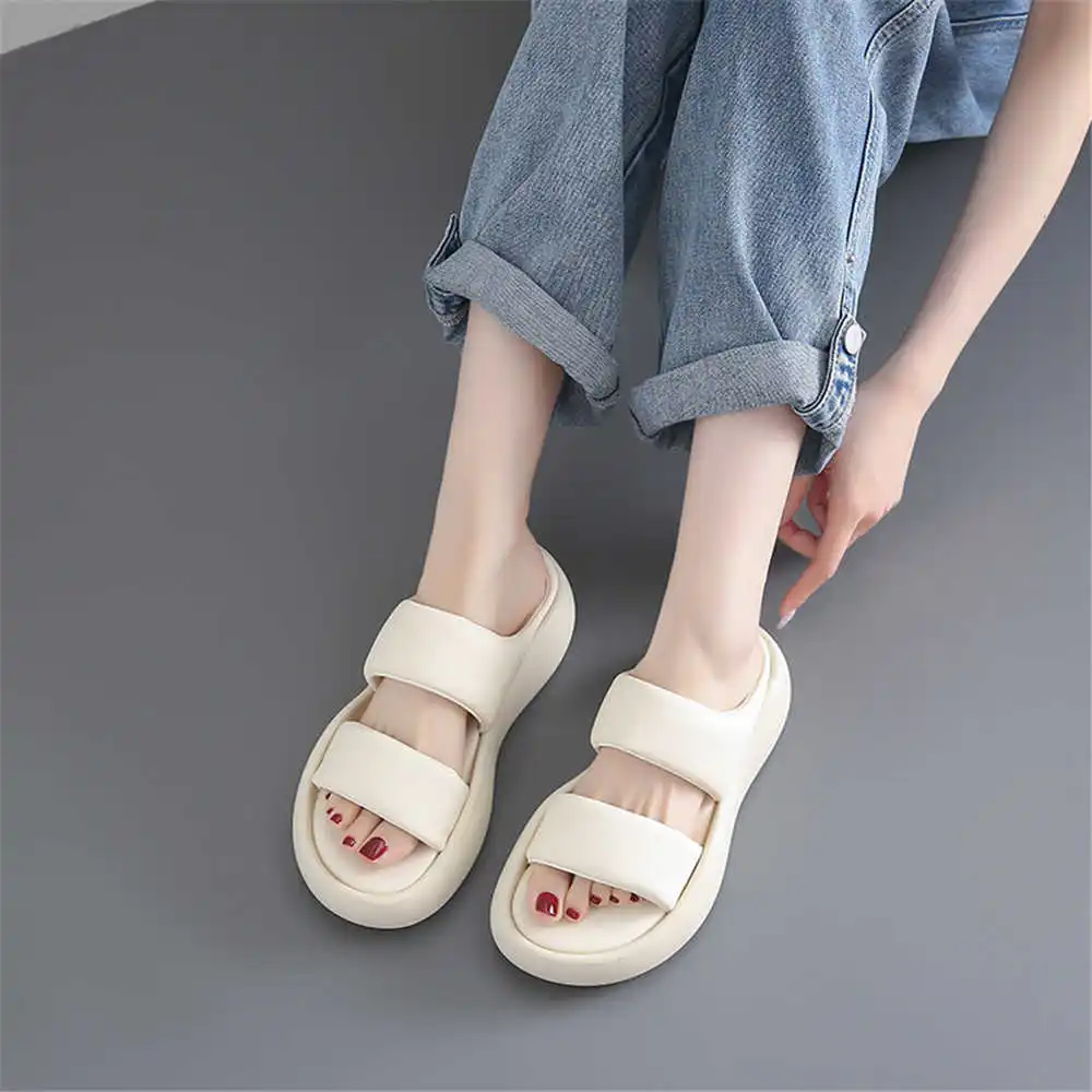 Size 39 Strip sepatu musim pan - Aquatic Sports Types ulasan dan harga